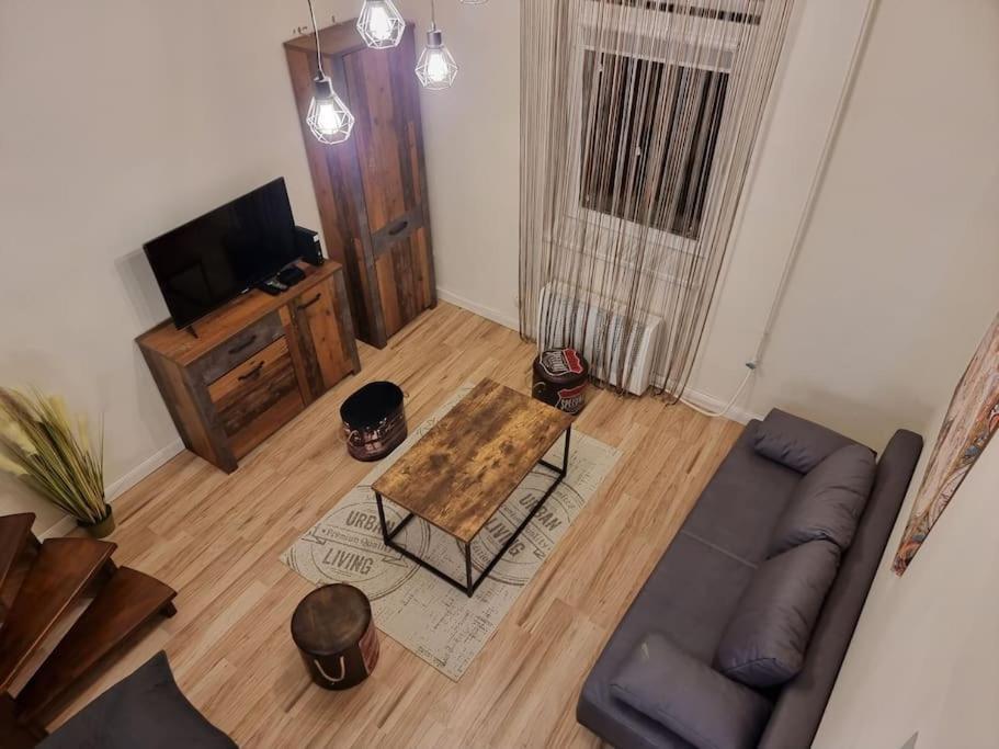 Vintage Apartman In City Center ميسكولك المظهر الخارجي الصورة