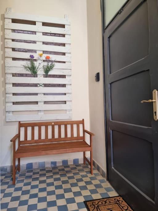 Vintage Apartman In City Center ميسكولك المظهر الخارجي الصورة