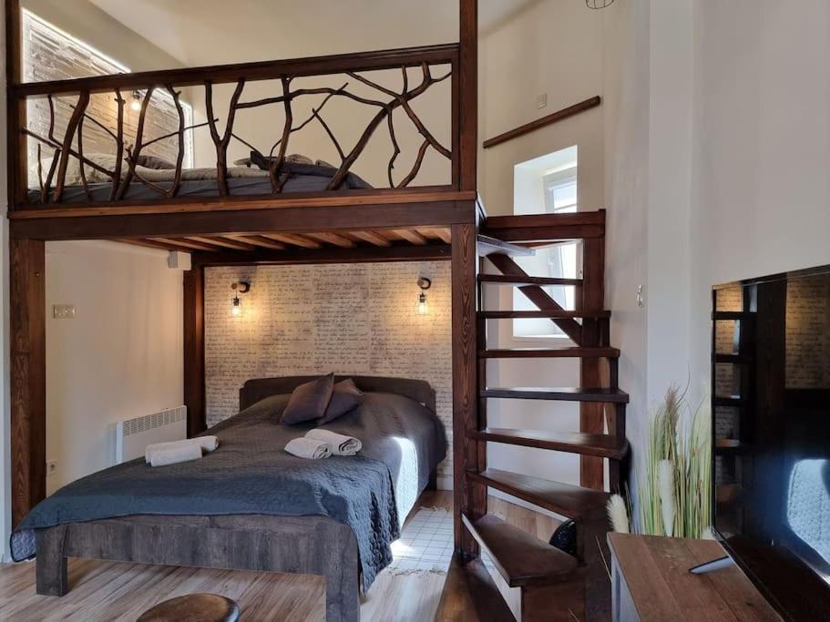 Vintage Apartman In City Center ميسكولك المظهر الخارجي الصورة