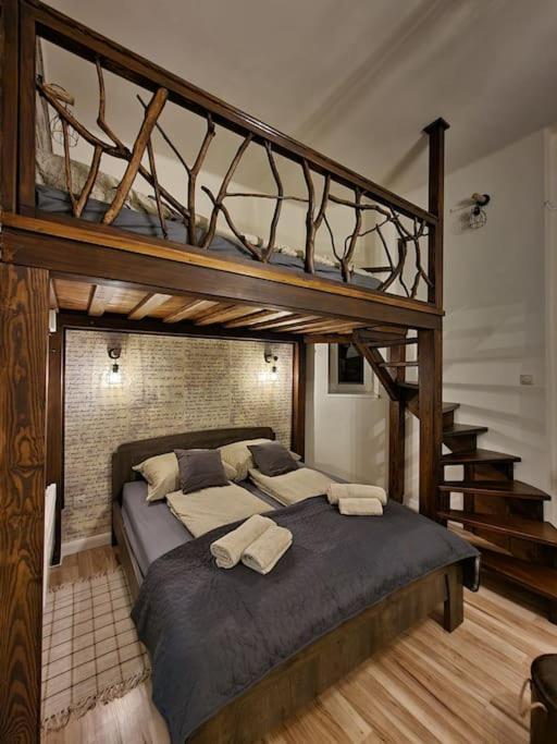 Vintage Apartman In City Center ميسكولك المظهر الخارجي الصورة