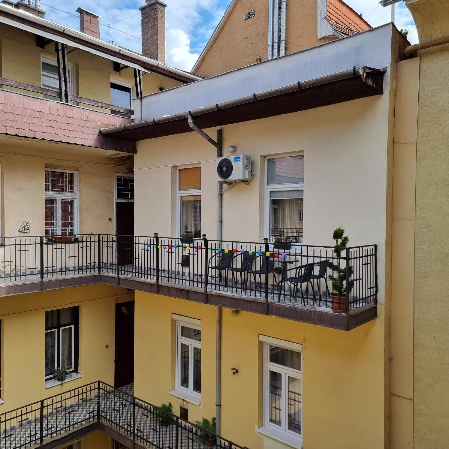 Vintage Apartman In City Center ميسكولك المظهر الخارجي الصورة