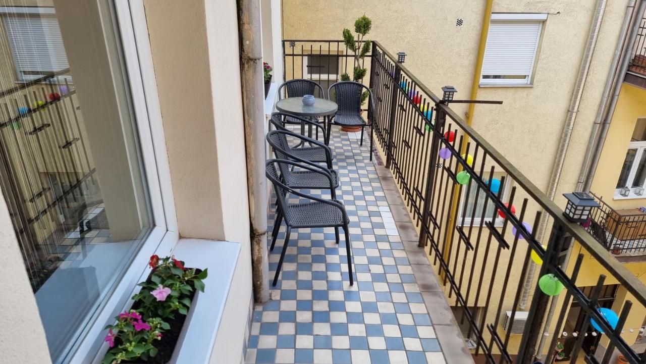 Vintage Apartman In City Center ميسكولك المظهر الخارجي الصورة